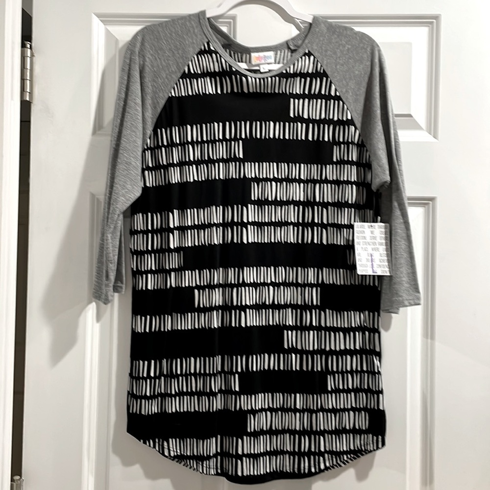 NWT LuLaRoe Randy baseball sleeve shirt L